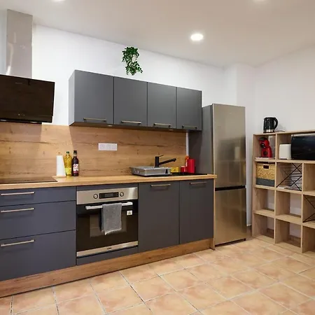 Le Cabrit - Air Conditioning And Wifi Apartment *